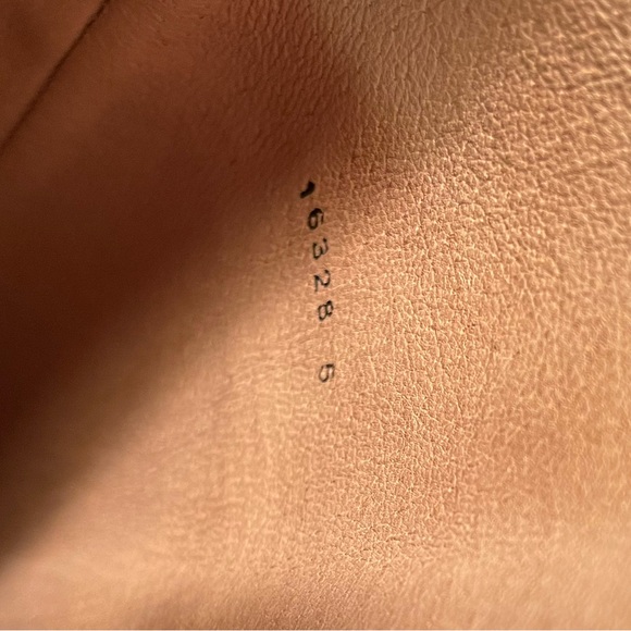 FRYE - Hardly Worn Boots - Picture 6 of 7